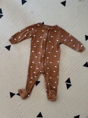 Petit lem sun patterned footed pajamas